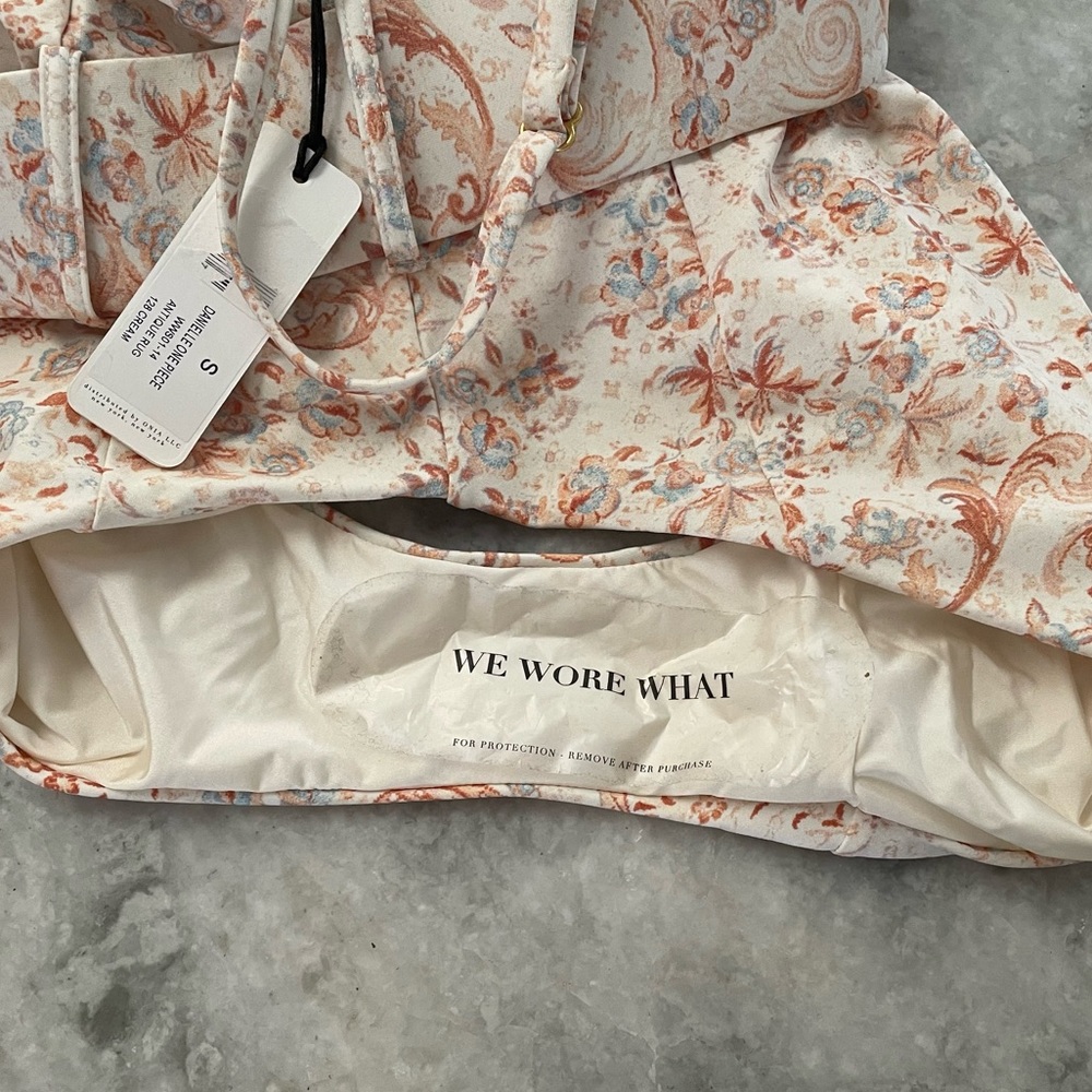 WeWoreWhat Danielle One Piece Swim Suit - Picture 10 of 13